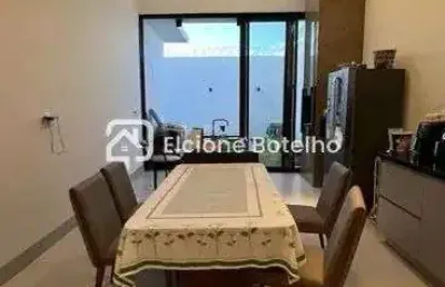 Casa para locação de aprox. 170 m², com 4 quartos, 1 suíte, no bairro novo mundo - uberlândia - mg