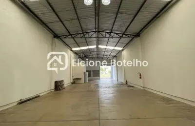 Galpão para locação de aprox. 200 m², frente recuada, no bairro santa rosa - uberlândia - mg