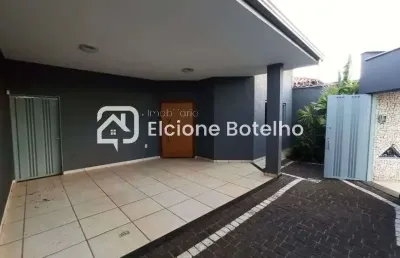 Casa para locação de aprox. 200 m², com 3 quartos, no bairro cidade jardim - uberlândia - mg