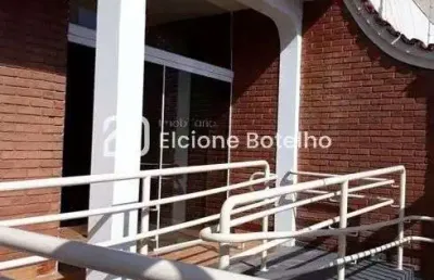 Casa comercial para locação de aprox. 350 m², com 1 quarto, no bairro nossa senhora aparecida