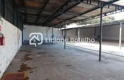 Barracão para locação de aprox. 800 m², com escritório, no bairro brasil - uberlândia - mg