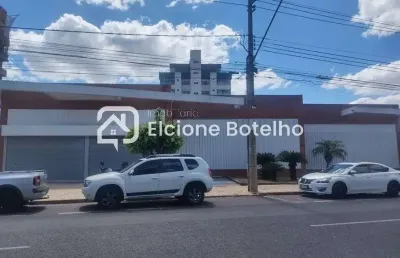 Cômodo comercial para locação de aprox. 400 m², no bairro saraiva - uberlândia - mg