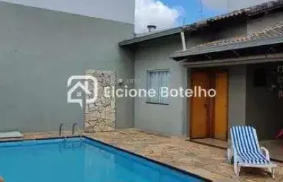 Casa para locação de aprox. 250 m², com 3 quartos, no bairro segismundo pereira - uberlândia - mg