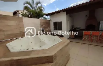 Casa sobrado para locação de aprox. 290 m², com 4 quartos, no bairro jardim europa - uberlândia - mg