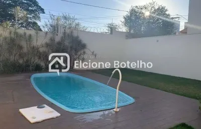 Casa em condomínio para locação de aprox. 200 m², com 3 quartos, no lagoinha - uberlândia - mg