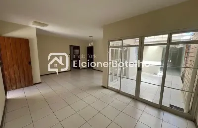 Casa para locação de aprox. 280 m², com 3 quartos, no bairro daniel fonseca - uberlândia - mg