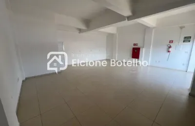 Cômodo para locação de aprox. 64 m², no bairro alto umuarama - uberlândia - mg