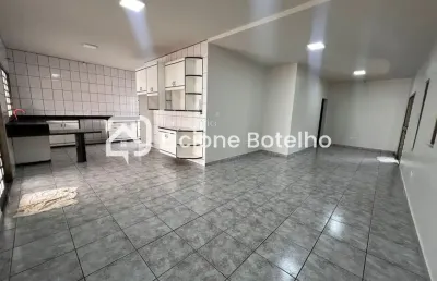 Casa para locação de aprox. 250 m², com 3 quartos, 1 suíte, no bairro santa mônica - uberlândia - mg