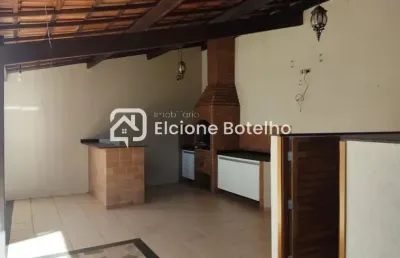 Casa para locação de aprox. 180 m², com 3 quartos, no bairro jardim karaíba - uberlândia - mg