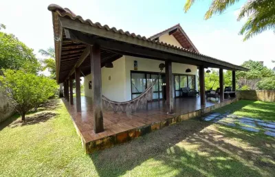 Casa no condomínio enseadinhas! 3 quartos(2 suíte) | piscina| casa de caseiro!!