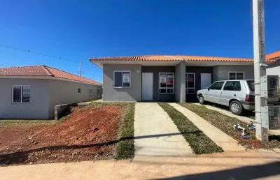 Casa em condomínio fechado com 2 quartos para alugar na Rua Tenente-coronel Valdir Copetti Neves, 450, Neves, Ponta Grossa