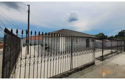 Casa com 3 quartos para alugar na Rua Paes de Andrade, 222, Nova Rússia, Ponta Grossa