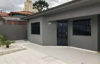 Casa à venda na Rua Júlio de Castilho, Centro, Ponta Grossa