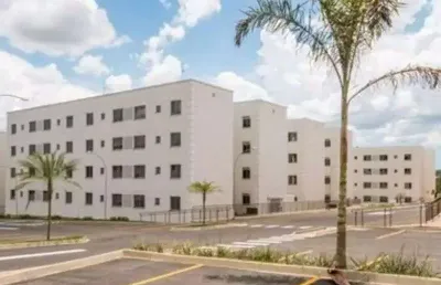 Apartamento com 2 quartos para alugar na Rua Teixeira Mendes, Uvaranas, Ponta Grossa