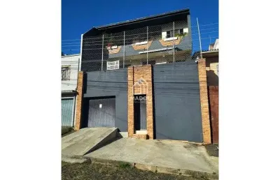 Casa com 3 quartos para alugar na Rua Abílio de Barros, Centro, Ponta Grossa