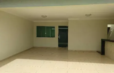 Casa disponível para locação no bairro segismundo pereira em uberlândia-mg