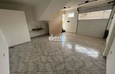 Cobertura disponível para venda e locação no bairro nossa senhora das graças em uberlândia-mg
