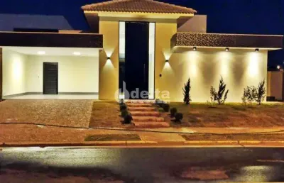 Casa no condomínio alphaville 1 disponível para locação e venda em uberlândia-mg