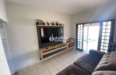 Casa disponível para locação no bairro nova uberlândia em uberlândia-mg
