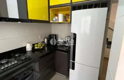 Casa no condomínio quality residence disponível para locação e venda em uberlândia-mg