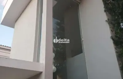 Casa no condomínio paradiso ecológico disponível para locação no bairro granja marileusa em uberlândia-mg
