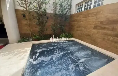 Casa residencial disponível para locação no bairro presidente roosevelt em uberlândia-mg.