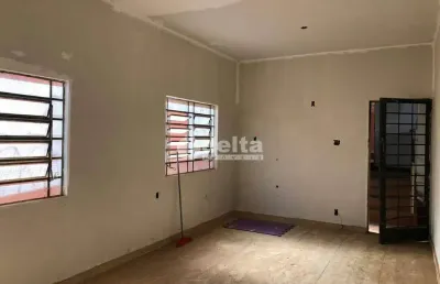 Casa residencial disponível para locação no bairro lidíce em uberlândia-mg