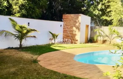 Casa residencial disponível para locação no bairro mansões aeroporto em uberlândia-mg.