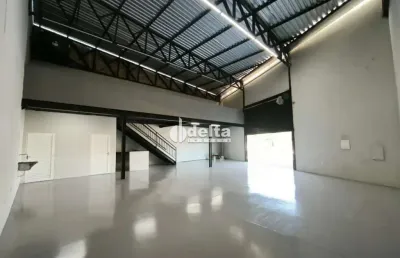 Galpão disponível para locação no bairro jardim europa em uberlândia-mg