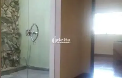 Apartamento disponível para locação e venda no bairro tabajaras em uberlândia-mg