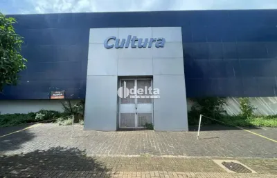 Imóvel comercial com 950m² de área construída disponível para locação em uberlândia-mg