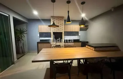 Casa disponível para locação no bairro morada da colina em uberlândia-mg