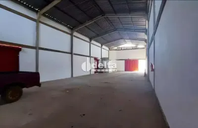 Galpão disponível para locação no bairro marta helena em uberlândia-mg