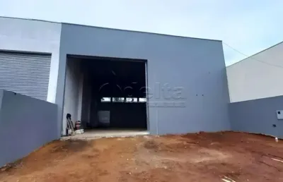 Galpão disponível para locação no bairro shopping park em uberlândia-mg.
