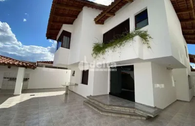 Casa disponível para locação no bairro tabajaras em uberlândia-mg