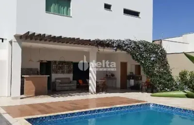 Casa residencial disponível para locação e venda no bairro jardim karaíba em uberlândia-mg