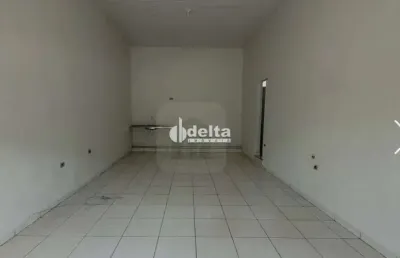 Cômodo comercial disponível para locação no bairro martins em uberlândia - mg