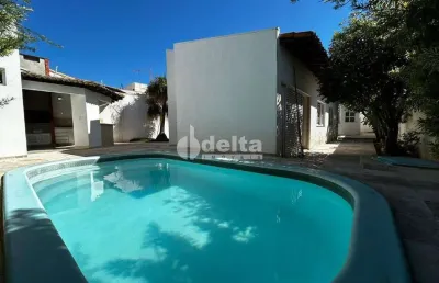 Casa residencial disponível para locação e venda no bairro jardim karaíba em uberlândia-mg