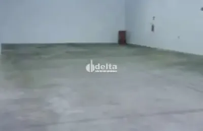 Galpão comercial disponível para locação no bairro martins em uberlândia - mg
