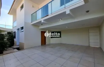 Casa comercial disponível para locação no bairro martins em uberlândia-mg