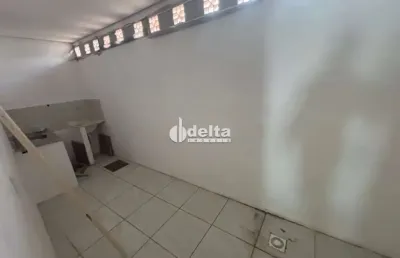 Ponto comercial para alugar em Saraiva, Uberlândia 