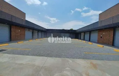 Loja disponível para locação no bairro shopping park em uberlândia-mg.