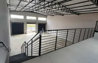 Galpão disponível para locação no bairro novo mundo em uberlândia-mg