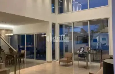 Casa disponível para locação no bairro morada da colina em uberlândia-mg.