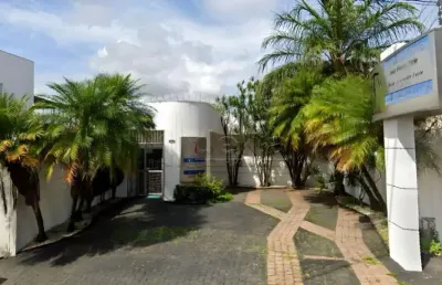 Casa comercial disponível para locação no bairro brasil em uberlândia-mg