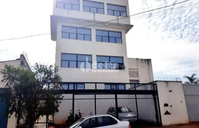 Prédio disponível para aluguel no bairro nossa senhora das graças em uberlândia-mg
