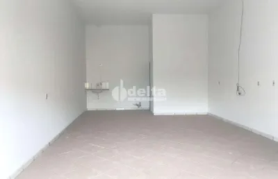 Loja disponível para locação no bairro nossa senhora das graças em uberlândia-mg.