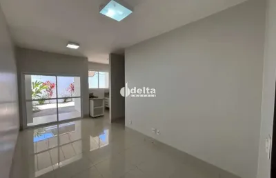 Casa em condomínio disponível para locação no bairro laranjeiras em uberlândia-mg