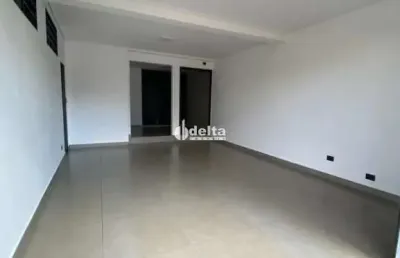 Loja disponível para locação no bairro luizote de freitas em uberlândia-mg