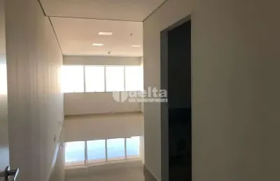 Sala disponível para locação no bairro brasil em uberlândia-mg